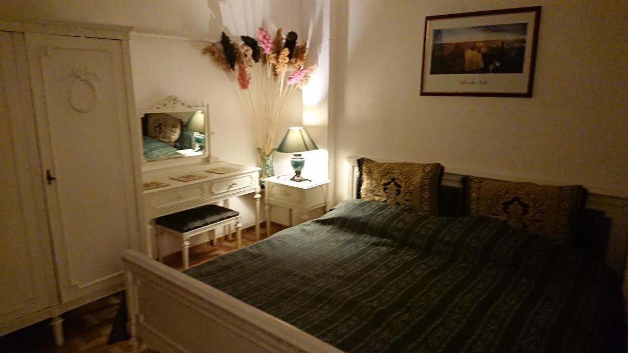 One Bedroom French Embassy * Bucureşti